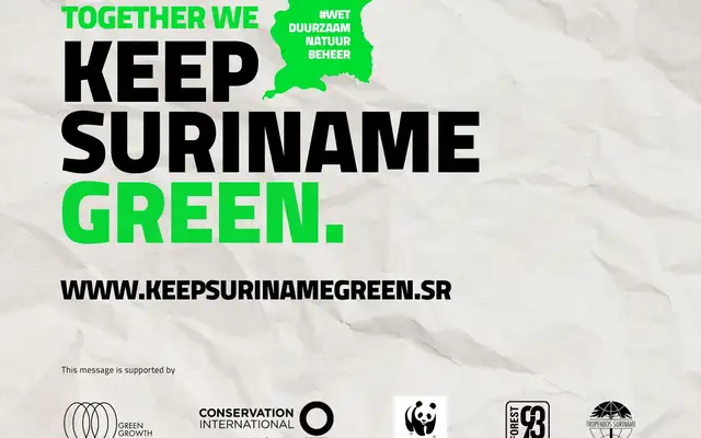 Poster “Together we keep Suriname green” met de logo’s van de deelnemende organisaties